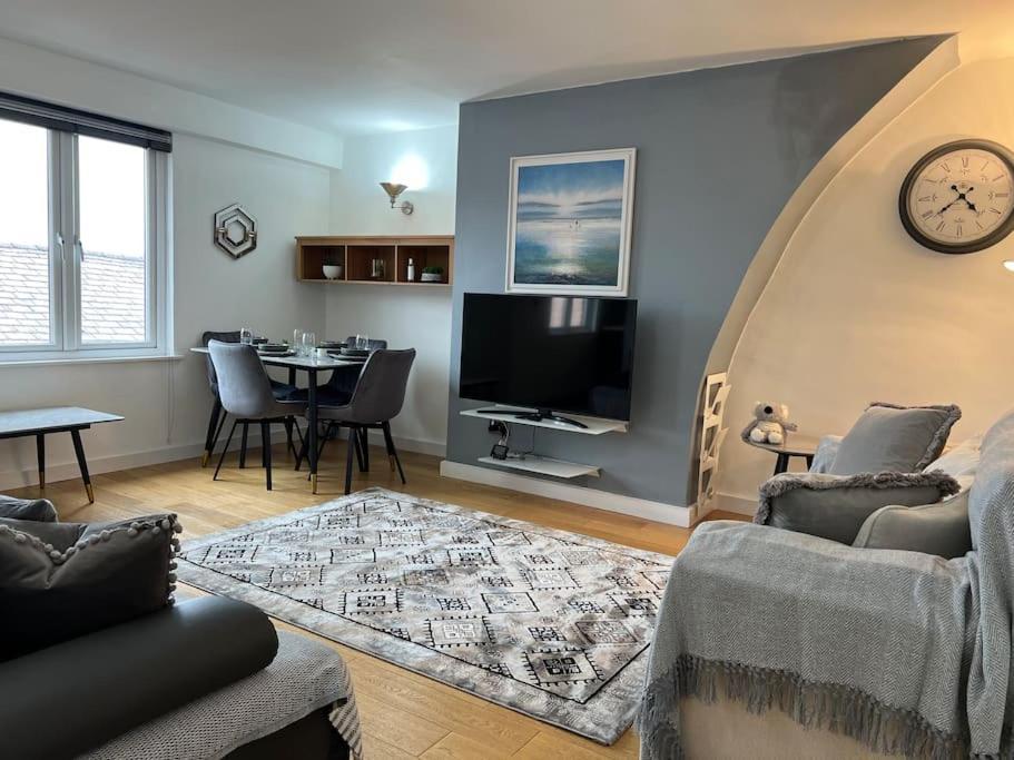 Duplex In Greater Manchester * Oldham
